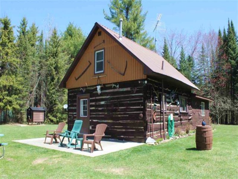7271 34th Ln : Rapid River : Delta County : Michigan