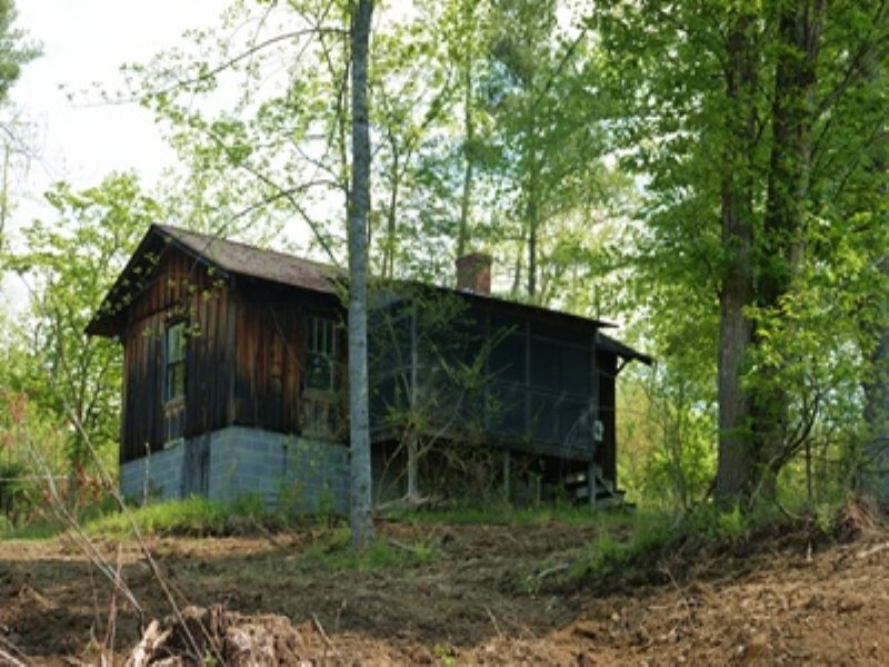 Secluded Rustic Cabin & Acreage : Fries : Grayson County : Virginia