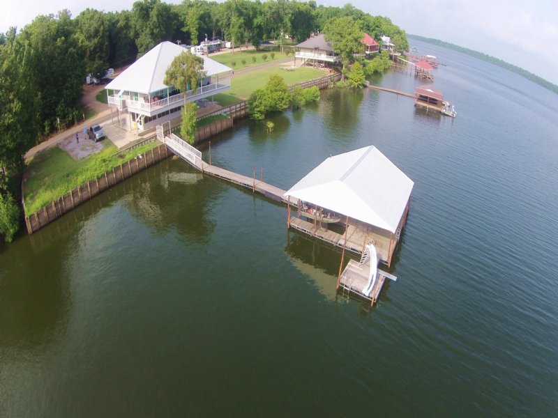 Waterfront Camp On Larto Lake : Jonesville : Catahoula Parish : Louisiana