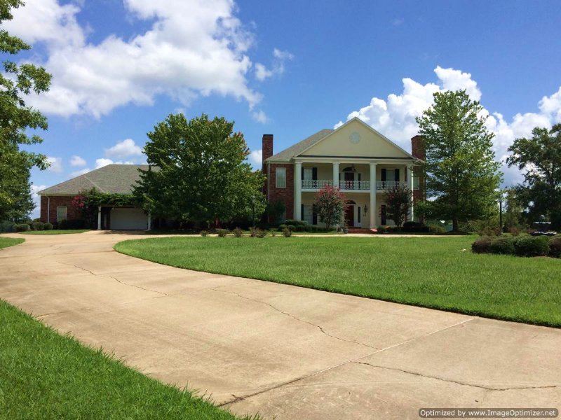 116+/- Ac & Home : Flora : Madison County : Mississippi