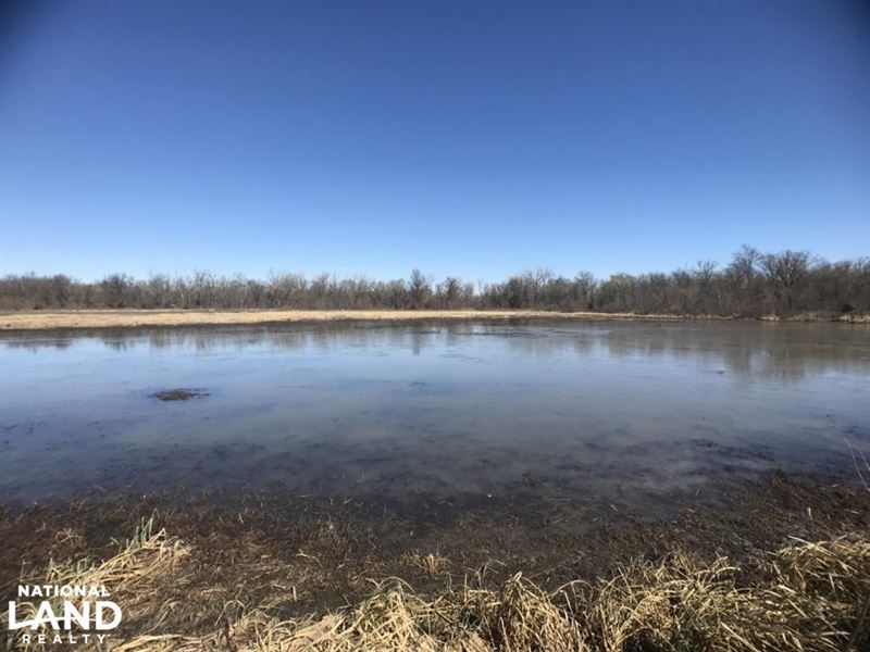 Neosho Duck Hole : Saint Paul : Neosho County : Kansas