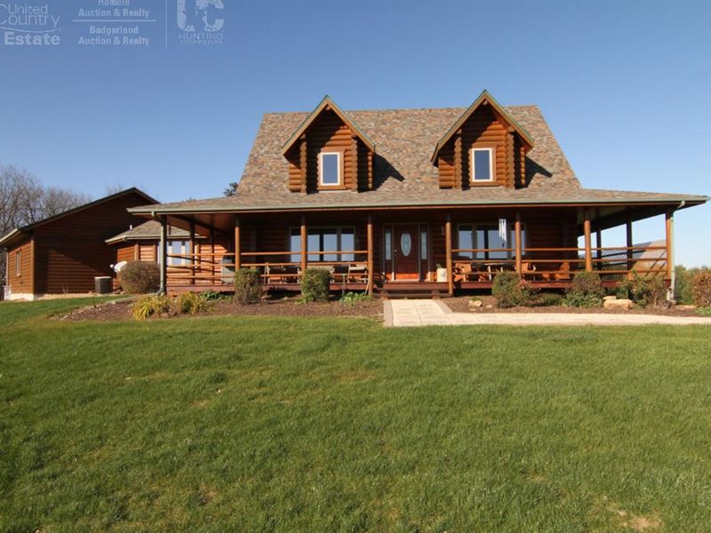 Executive Lodge W/ Premium Hunting : Viroqua : Wisconsin
