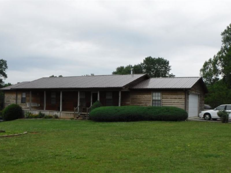 11.58 Acres & Home in Pickett Co. : Pickett : Pickett County : Tennessee