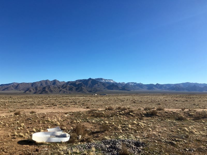 10 Acres Plus Abandoned Mobile Home : Kingman : Mohave County : Arizona