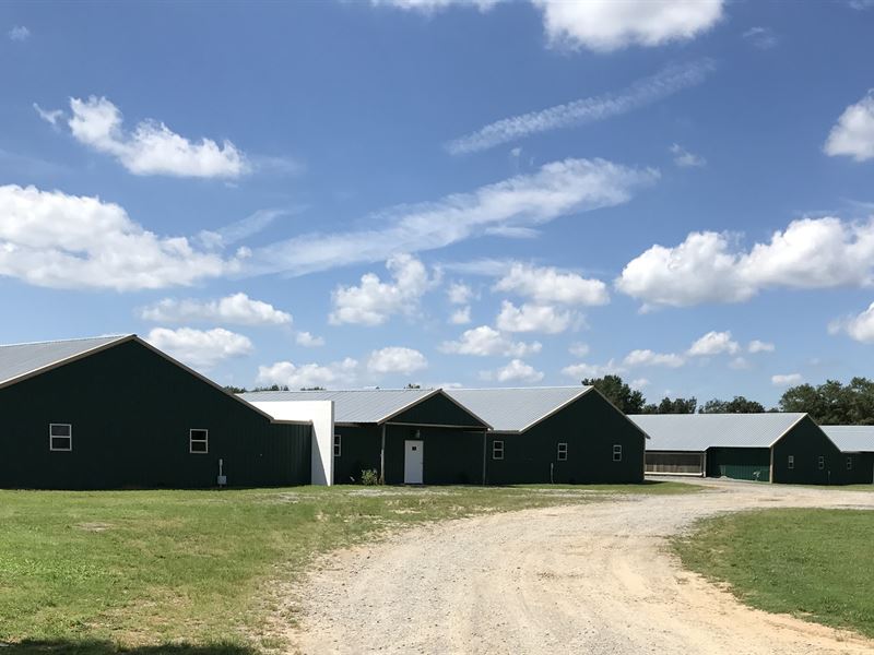 4 House Breeder Farm On 74+/ Acres Ranch for Sale in Boaz, Marshall