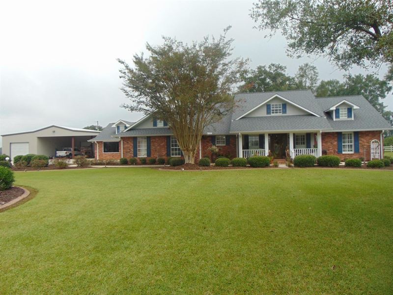 Luxury Country Estate on 128 Acre : Foxworth : Marion County : Mississippi