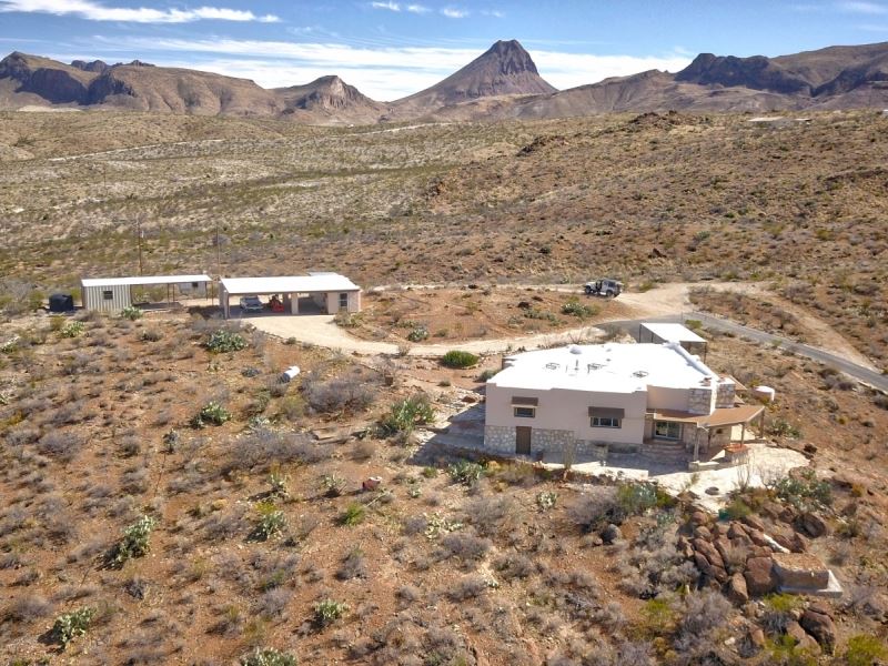 Custom Adobe Home On 200 Acres : Alpine : Brewster County : Texas
