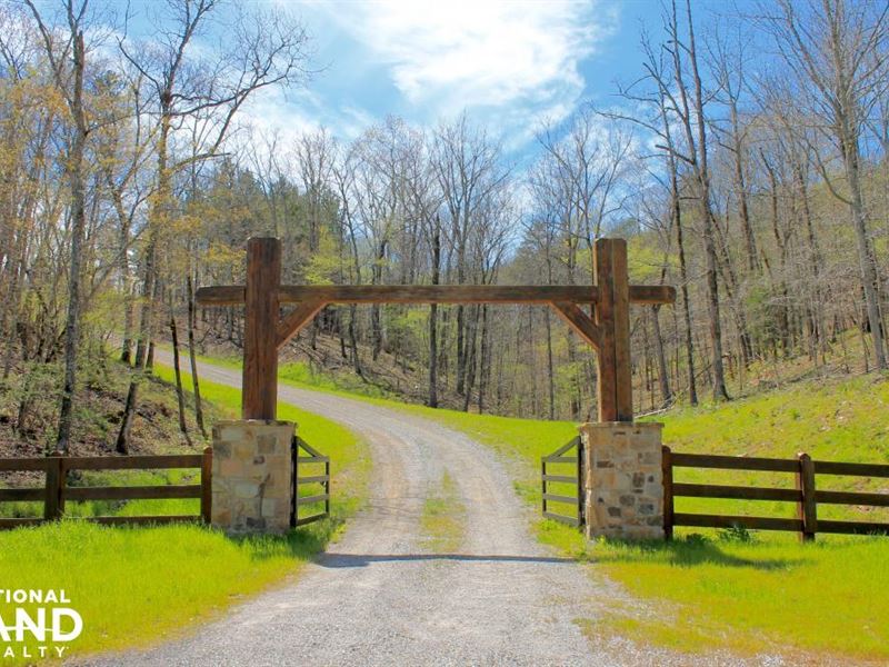 Pine Valley Lodge and Lake Retreat : Jemison : Chilton County : Alabama