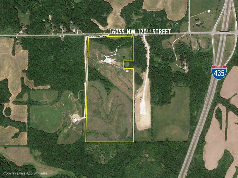 Private/Picturesque 65 Acre Estate : Platte City : Platte County : Missouri