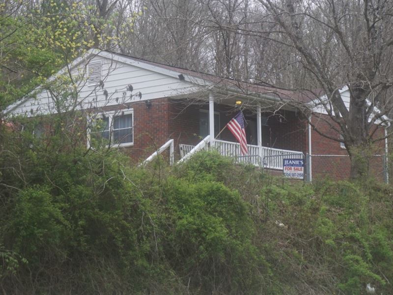 67 Acres M/L One Story Brick Ranche, Ranch for Sale in West Virginia
