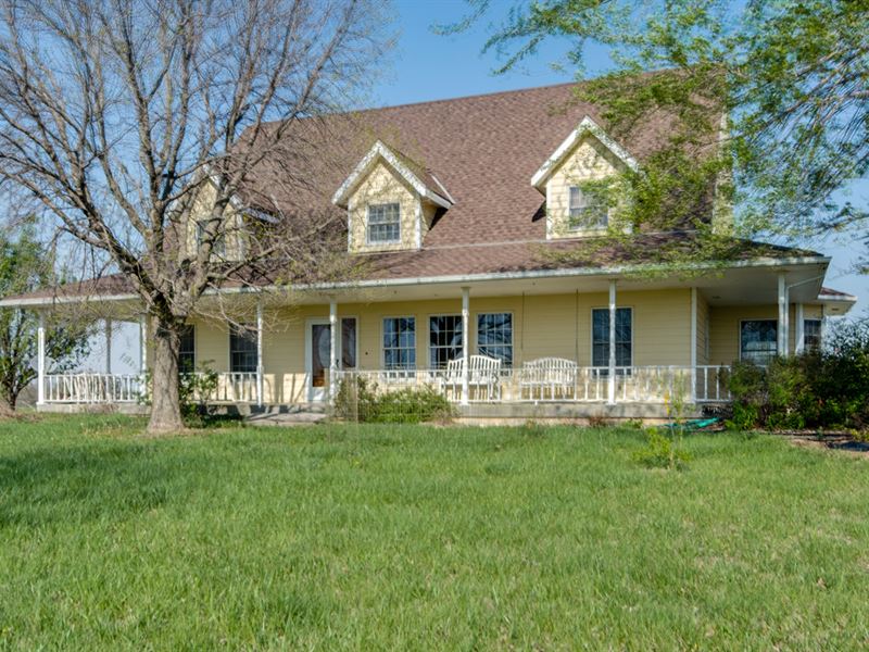 Equine Farm With 5253 Sqft Home Ranch for Sale in Lebo, Osage County