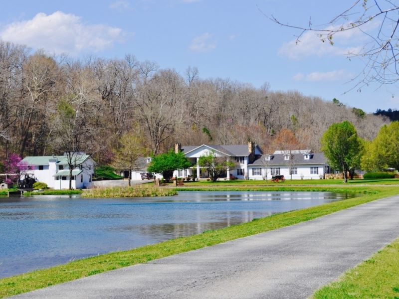 Zanoni Mills Luxury Ranch for Sale : Zanoni : Ozark County : Missouri