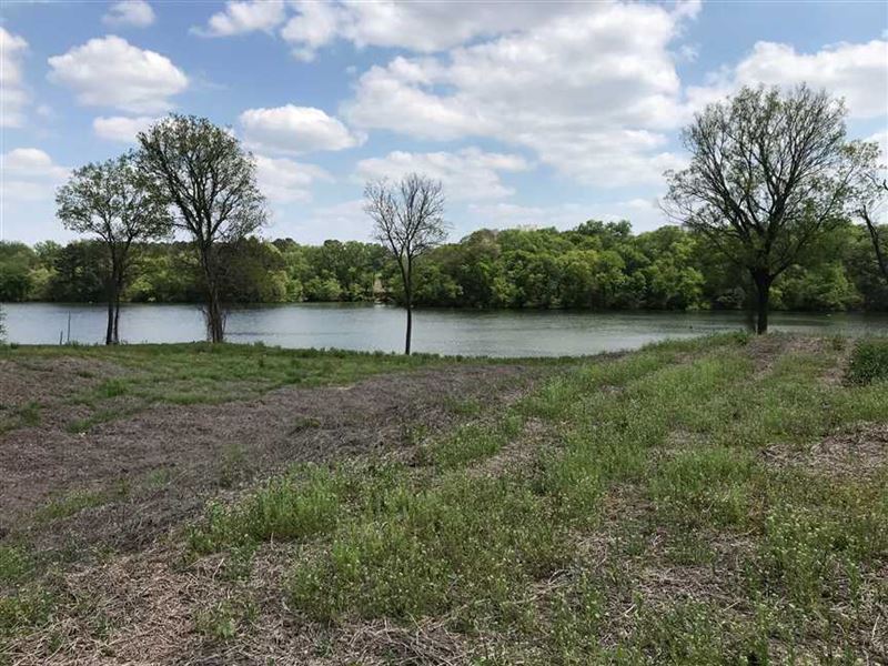 134 Acres with 51 Acre Lake, Recr : Columbia : Maury County : Tennessee