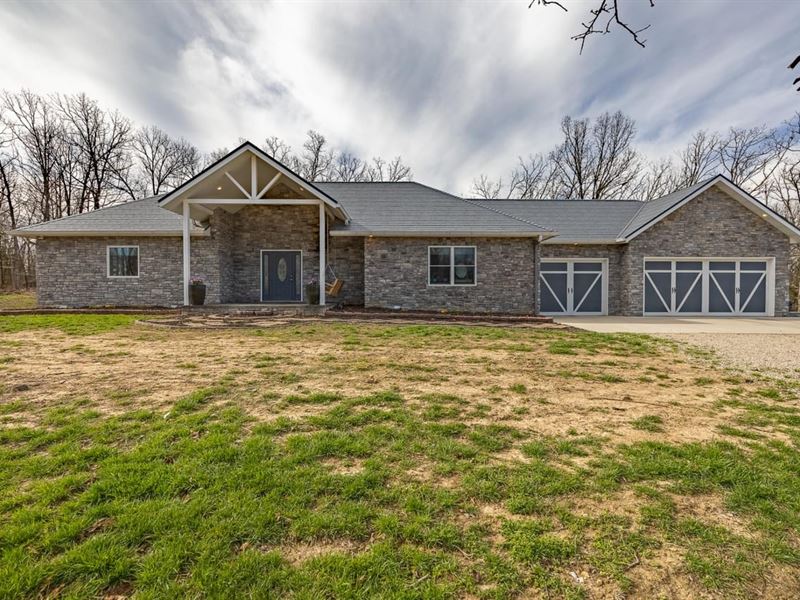 Beautiful Home on 83 Acres in Lacle : Lebanon : Laclede County : Missouri