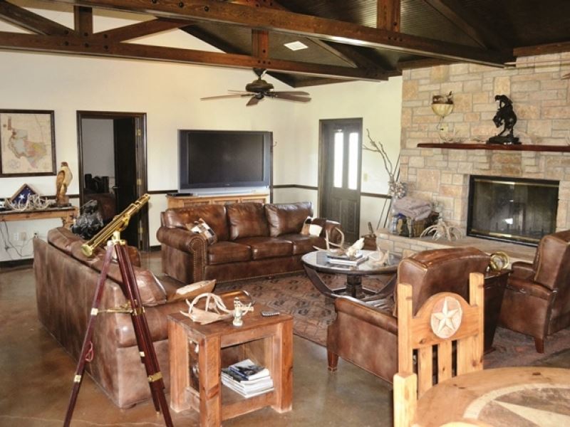 1000.00 Acres in Guthrie, Texas : Guthrie : King County : Texas