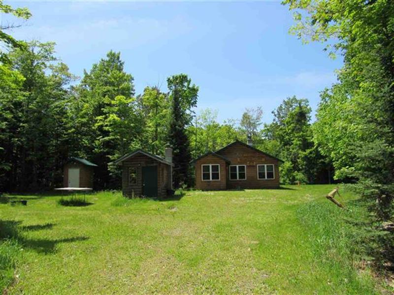 23900 Vedder Rd : Covington : Baraga County : Michigan