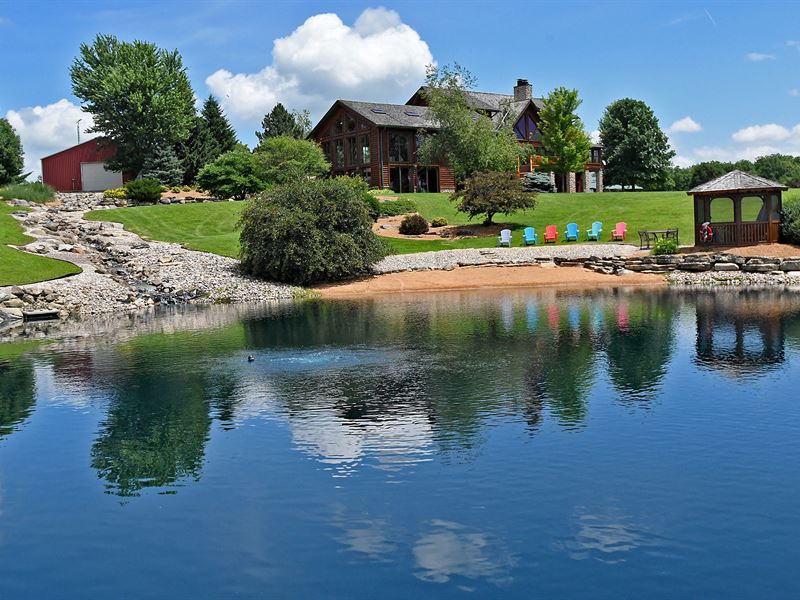 Amazing Log Home Retreat : Potosi : Grant County : Wisconsin