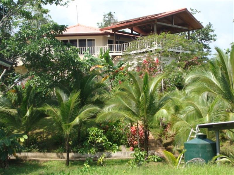 Titled Bed Breakfast, Hotel Marina : Panama