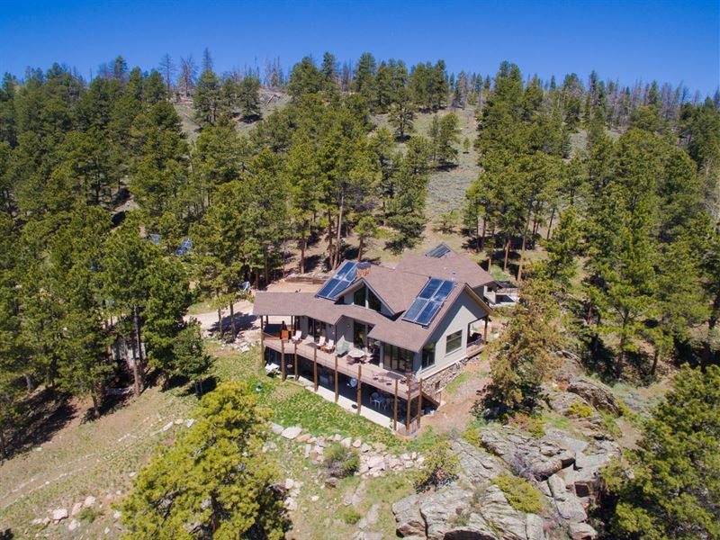 Cherokee Park Aspen Lodge, Luxury : Livermore : Larimer County : Colorado