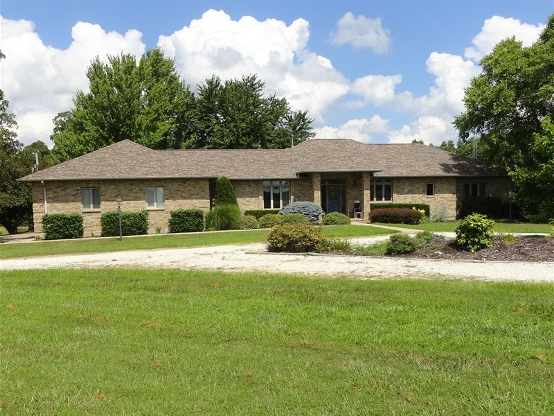 120-Acre Country Home Acreage : Richland : Camden County : Missouri