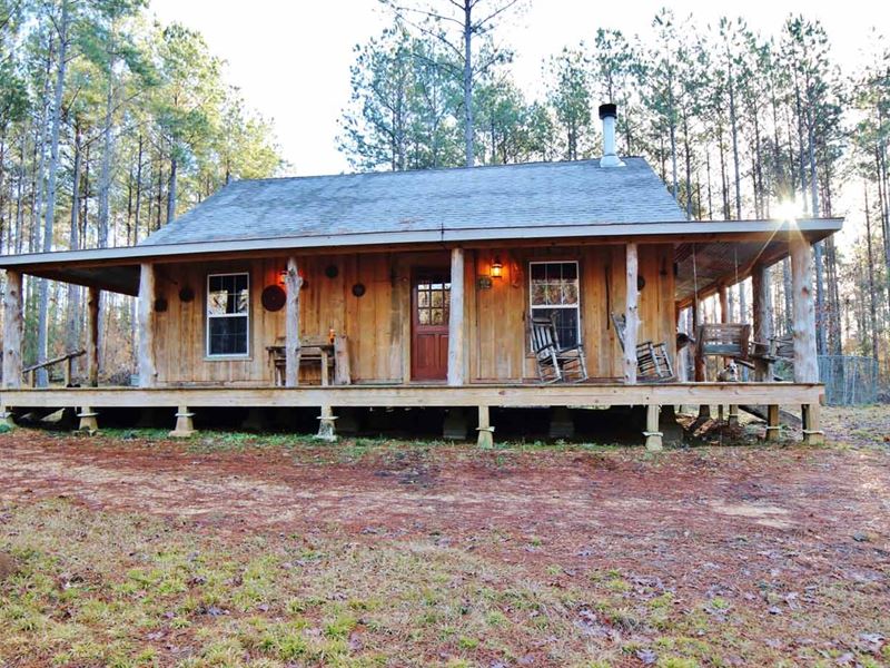 Hunting Lodge Guest Cabin Lake : Gloster : Amite County : Mississippi