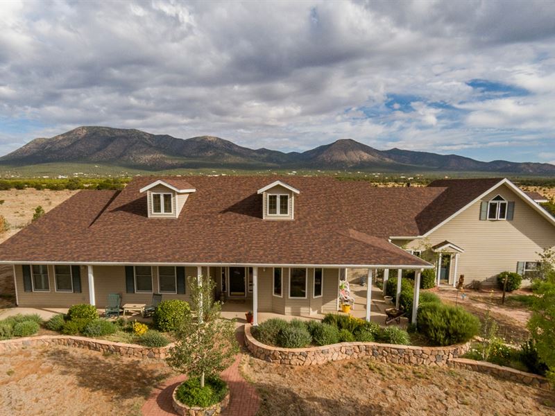 Edgewood NM 10 Ac Horse Property : Edgewood : Santa Fe County : New Mexico