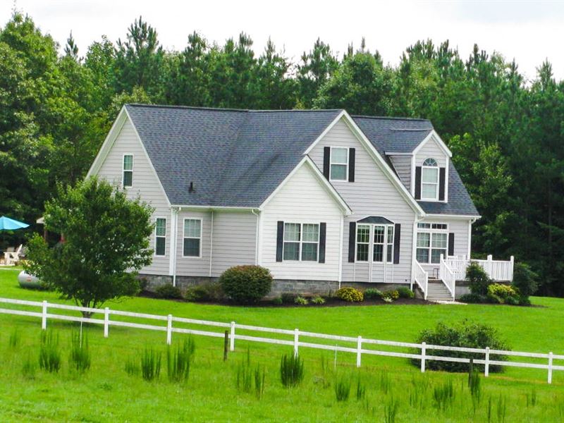 Lovely & Spacious Country Home 119 : Chatham : Pittsylvania County : Virginia