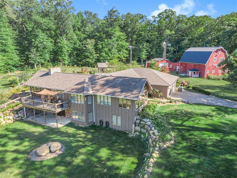 72-Acre Peaceful Valley Farm, Rural : Battle Creek : Calhoun County : Michigan
