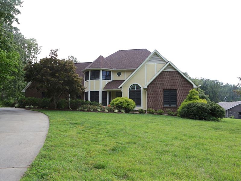 Country Home 19+ Acres Lincoln, Ranch for Sale in North Carolina