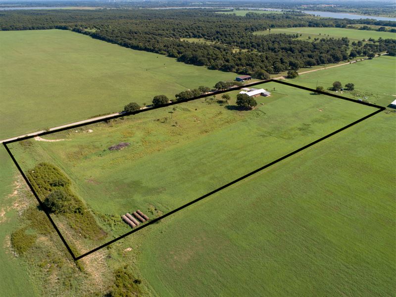 10 Acres with Ranch Home : Comanche : Comanche County : Texas