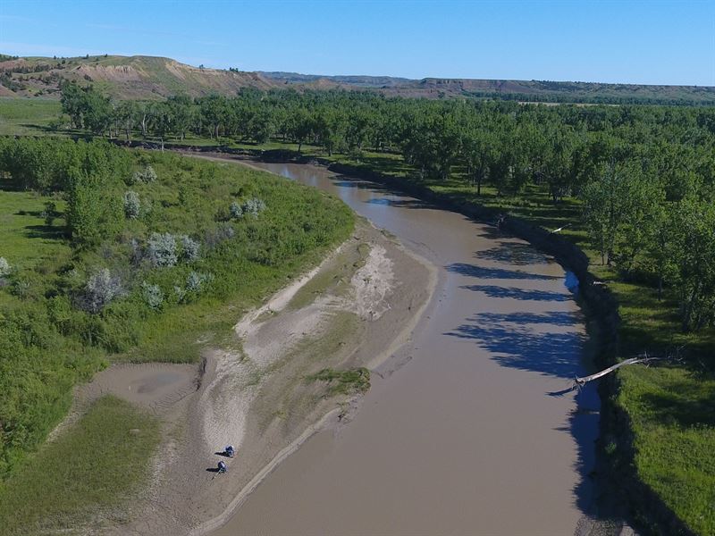 Missouri Breaks Retreat : Mosby : Garfield County : Montana