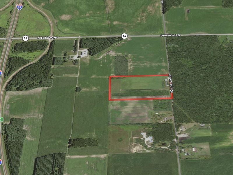 Spacious Home on 20 Acres with Pole : Rensselaer : Jasper County : Indiana