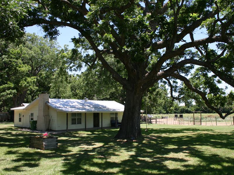 3 Houses, Horse Barn, and Arena, Ranch for Sale in Texas, 178249