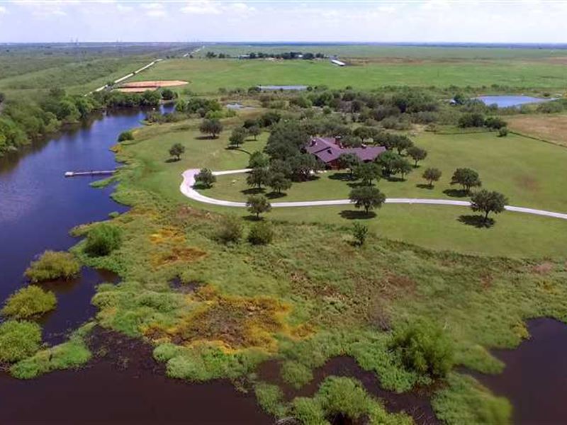 Gaines Home and Ranch 269 Acres : Petrolia : Clay County : Texas