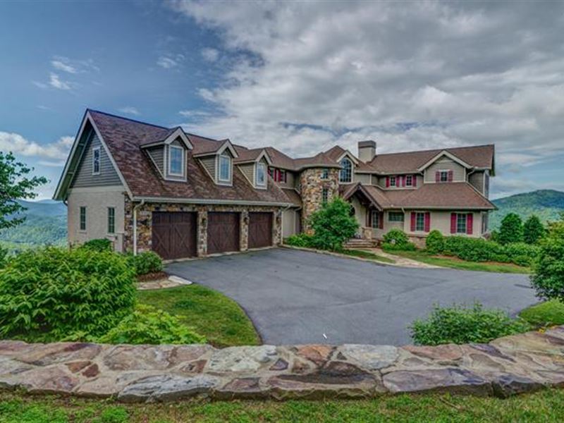 Exquisite Custom 4Br 4.5Ba 4,825 : Black Mountain : Buncombe County : North Carolina
