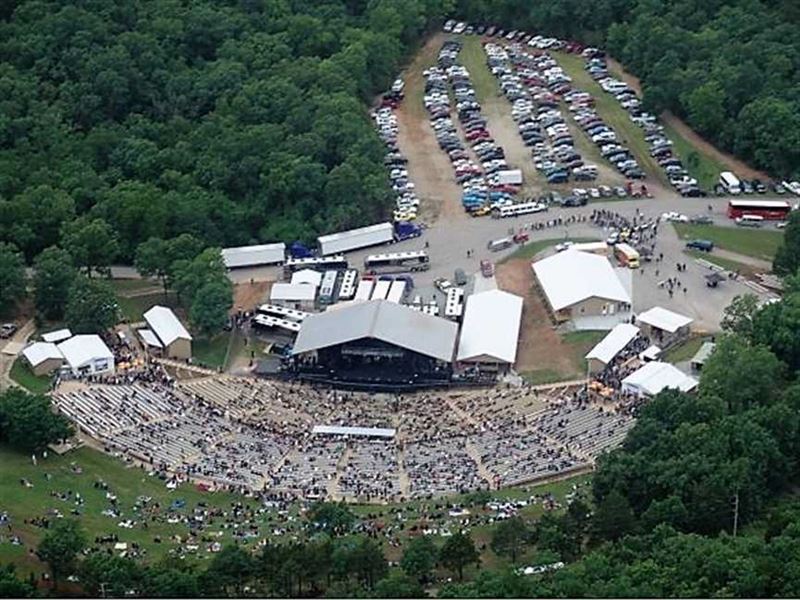 Black Oak Mountain Amphitheater in : Lampe : Stone County : Missouri
