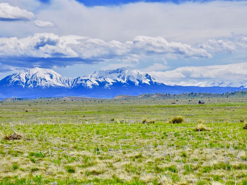 Ranch with Electric & Road Frontage : Walsenburg : Huerfano County : Colorado
