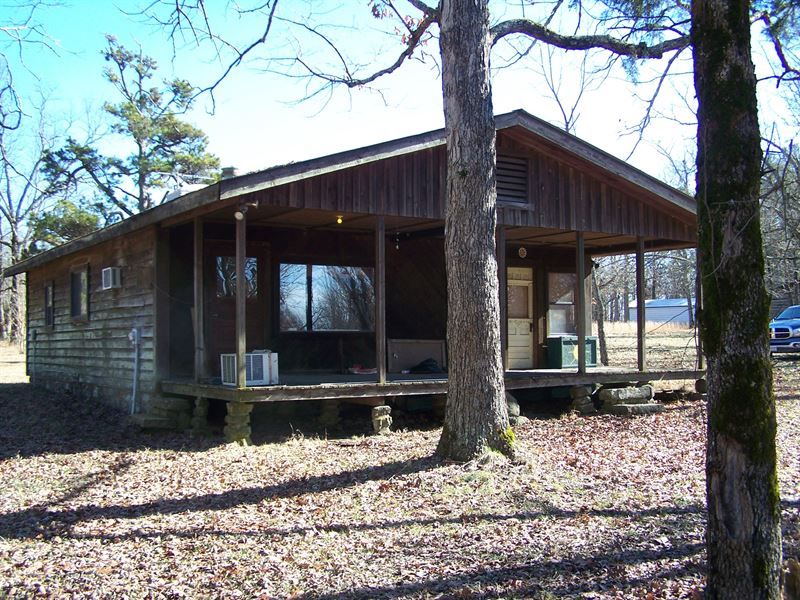Cabin in Ozarks Of Arkansas : Tilly : Searcy County : Arkansas