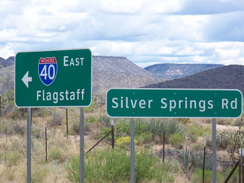 Off I-40 Near Kingman, AZ : Kingman : Mohave County : Arizona