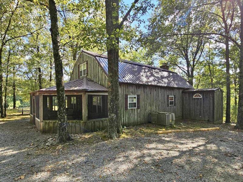 60 Acre Whitetail Paradise with 2 : Omaha : Gallatin County : Illinois