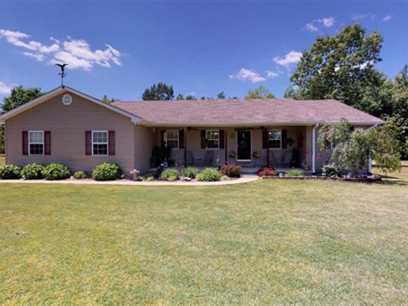 Country Home On 30 Acres, Ranch for Sale in Tennessee, 200167 RANCHFLIP