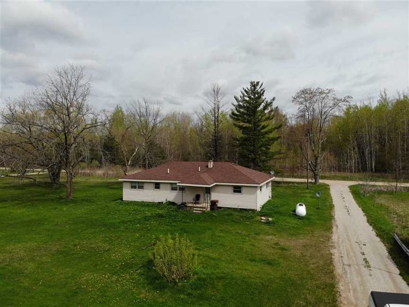 2792 Pinconning Rd Rhodes, MI : Rhodes : Gladwin County : Michigan