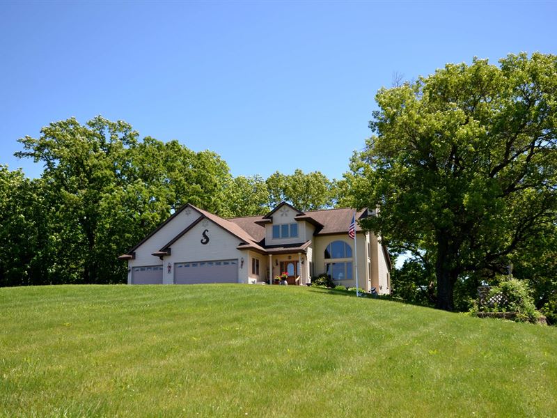 Country Home 1 Mile From Viroqua : Viroqua : Vernon County : Wisconsin