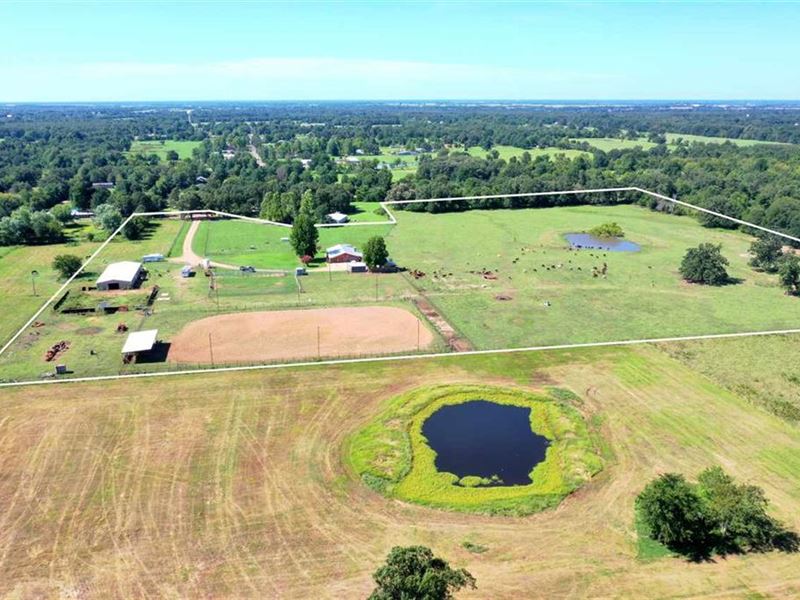 Horse Lovers Dream with Home : Paris : Lamar County : Texas