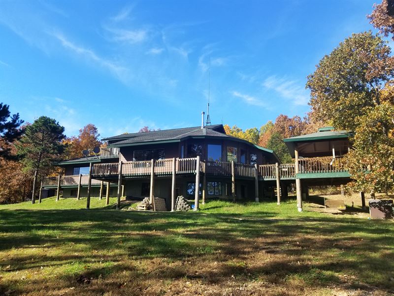 Incredible Home On Acreage Missouri, Ranch for Sale in Missouri