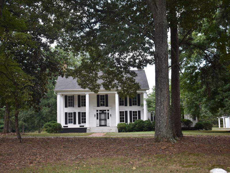 Hostoric Plantation Home : Eatonton : Putnam County : Georgia