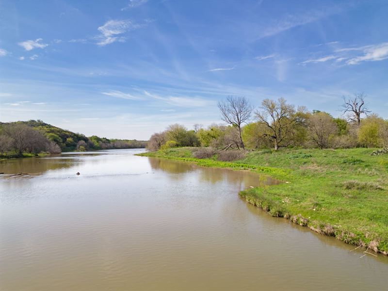 Colorado River, Bend, Lampasas Cou : Bend : Lampasas County : Texas