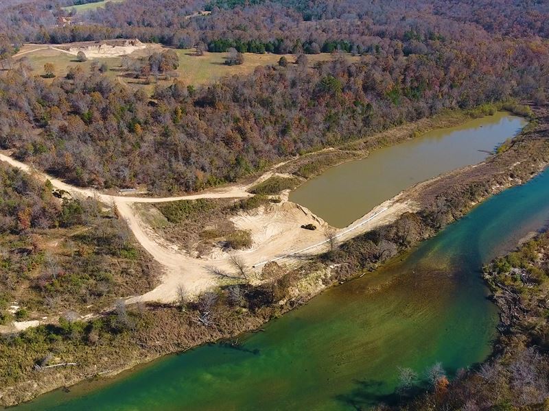 River Home, Private Lake, Ranch for Sale in Tecumseh, Ozark