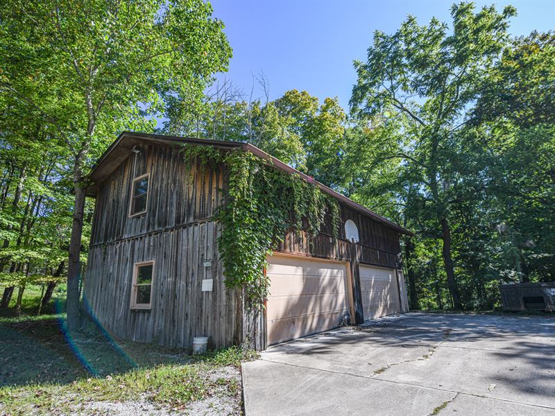 Brown County Log Cabin Land Ranch Auction in Nashville, Brown County