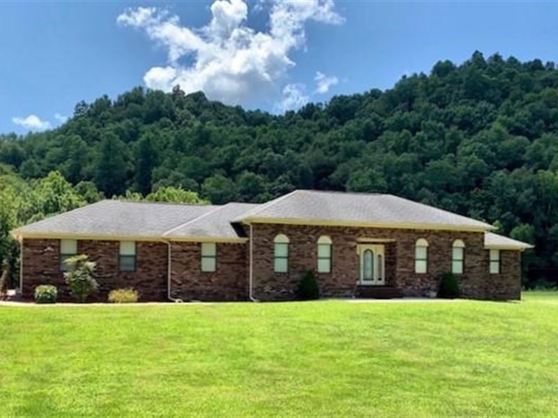 2250 Dry Mill Creek Rd, Hilham TN Ranch for Sale in Hilham, Clay